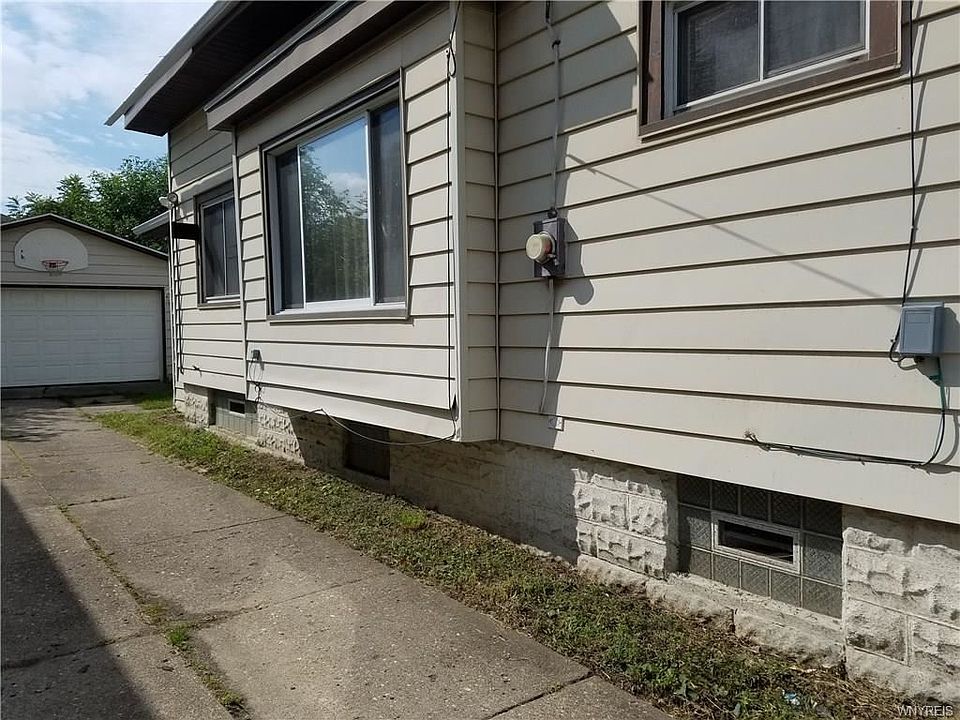 2nd image of 15 Vera Ave