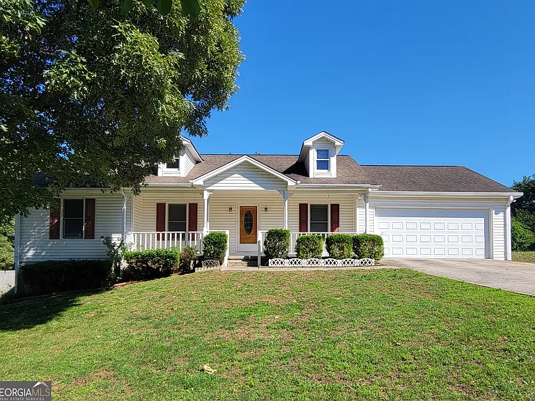 841 Lodgeview Dr — Photo 1