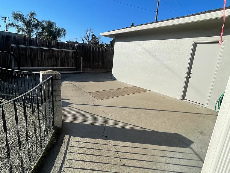 1140 Lake Home Dr — Photo 25