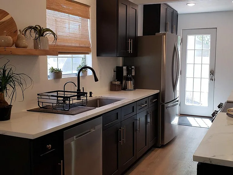 412 N Michigan Ave — Photo 3