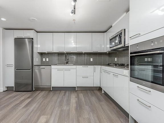 3rd image of 128 Cordova St W #202