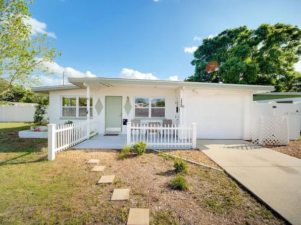 10900 106th Ave, Seminole, FL 33778