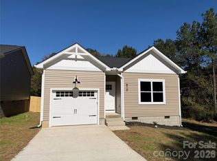 610 E Robinson St, Dallas, NC 28034