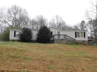 203 Baywood Hills Dr, Simpsonville, SC 29680