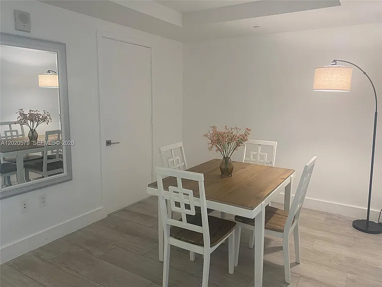 121 NE 34th St #1007 — Photo 25