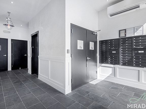5th image of 255 W 14th St APT 5B