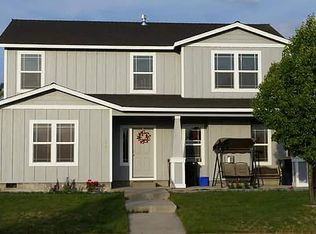 1332 SW 35th St, Redmond, OR 97756