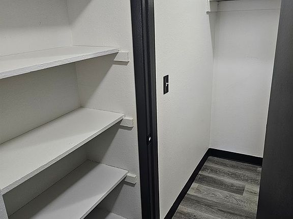 5th image of 910 Ginny Ave #63