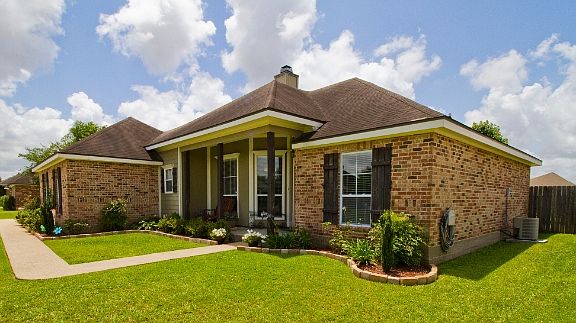 3rd image of 310 Deer Meadow Blvd