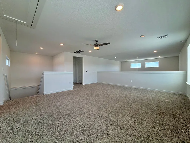2901 Louris Ln — Photo 25