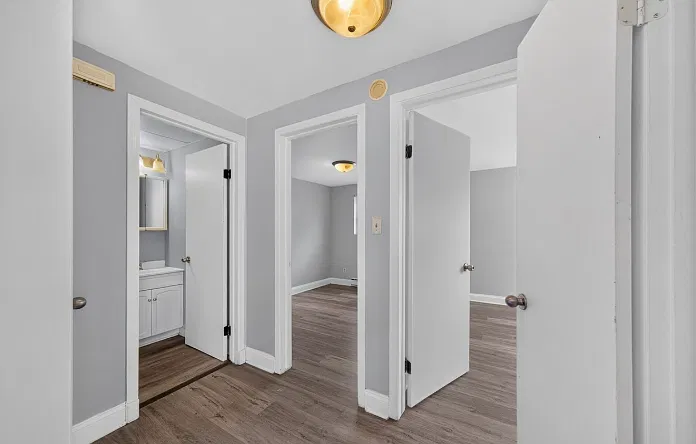 2 bed, 800 sqft, $1,400 — Photo 4