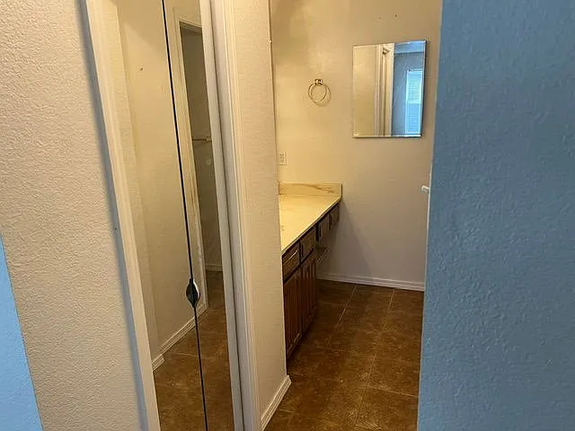 2807 Wildplum Dr — Photo 4