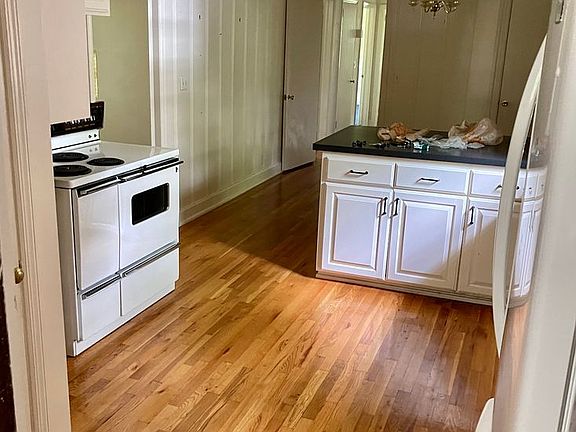 4th image of 4018 Copeland Dr