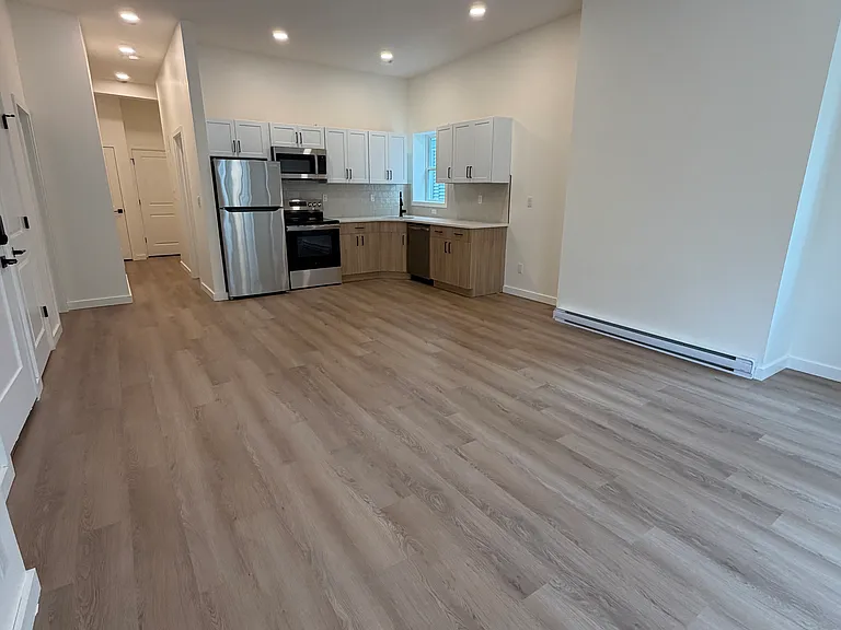 46 N Hamilton St #4 — Photo 7