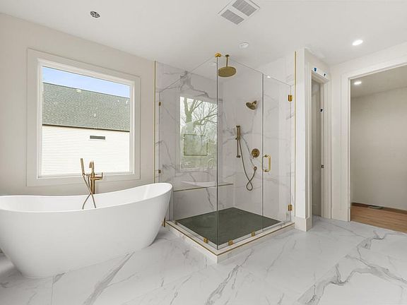 4th image of 3214 Osborne Rd NE