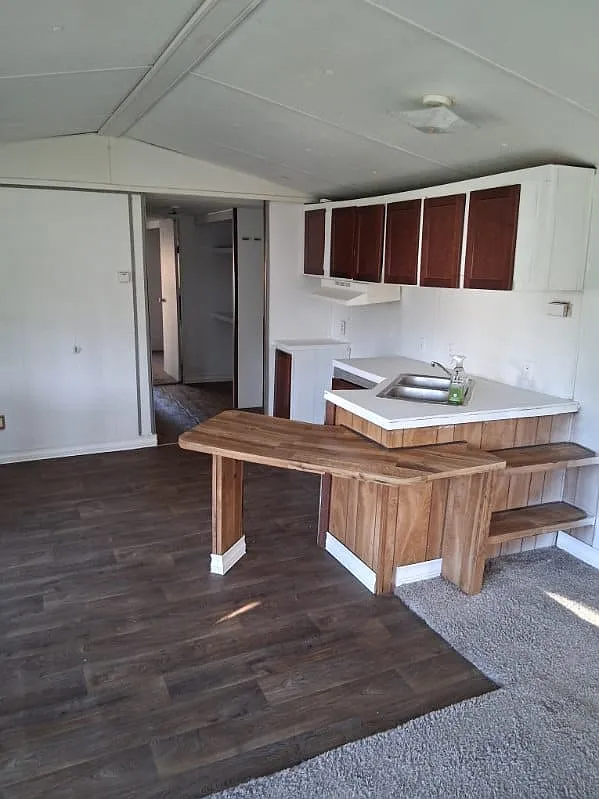 2 bed, 850 sqft, $990 — Photo 2