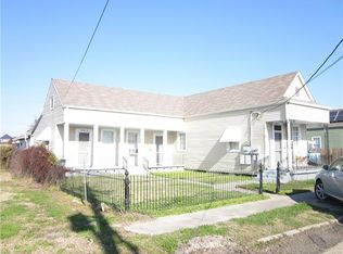 2424 Mistletoe St, New Orleans, LA 70118