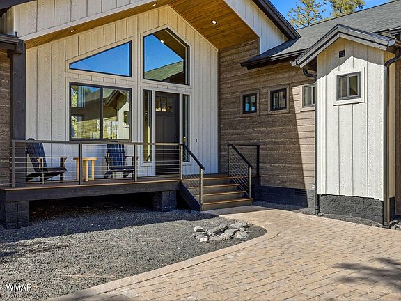 3rd image of 1900 S Monkshood Rd