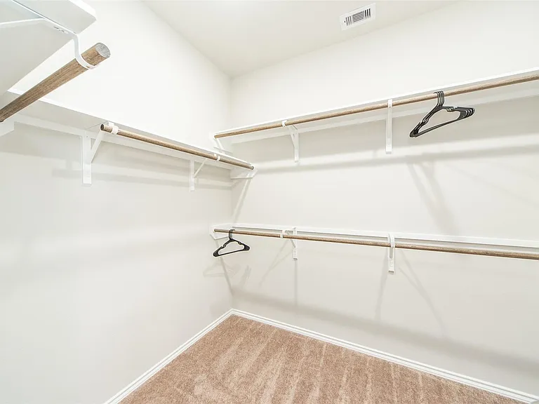 1915 Meadow Trail Dr — Photo 18