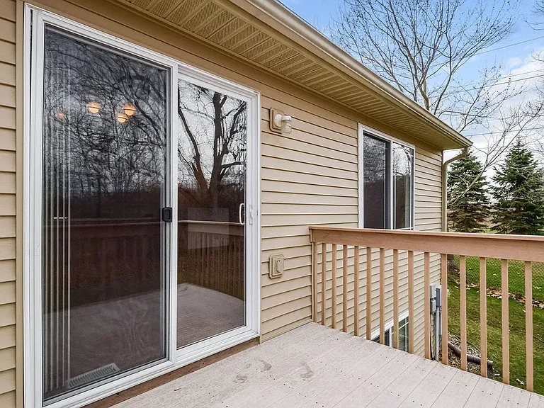 Pinefield Condominiums — Photo 19