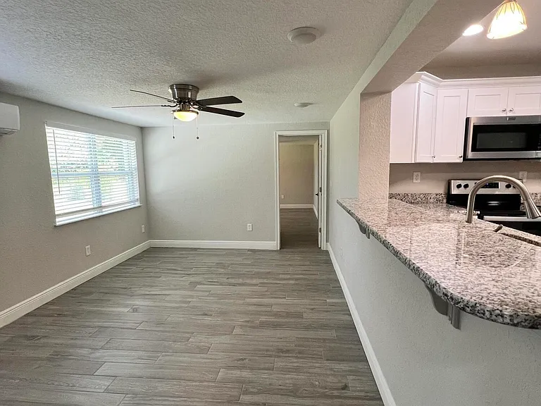 776 Sara Jane Ln — Photo 8