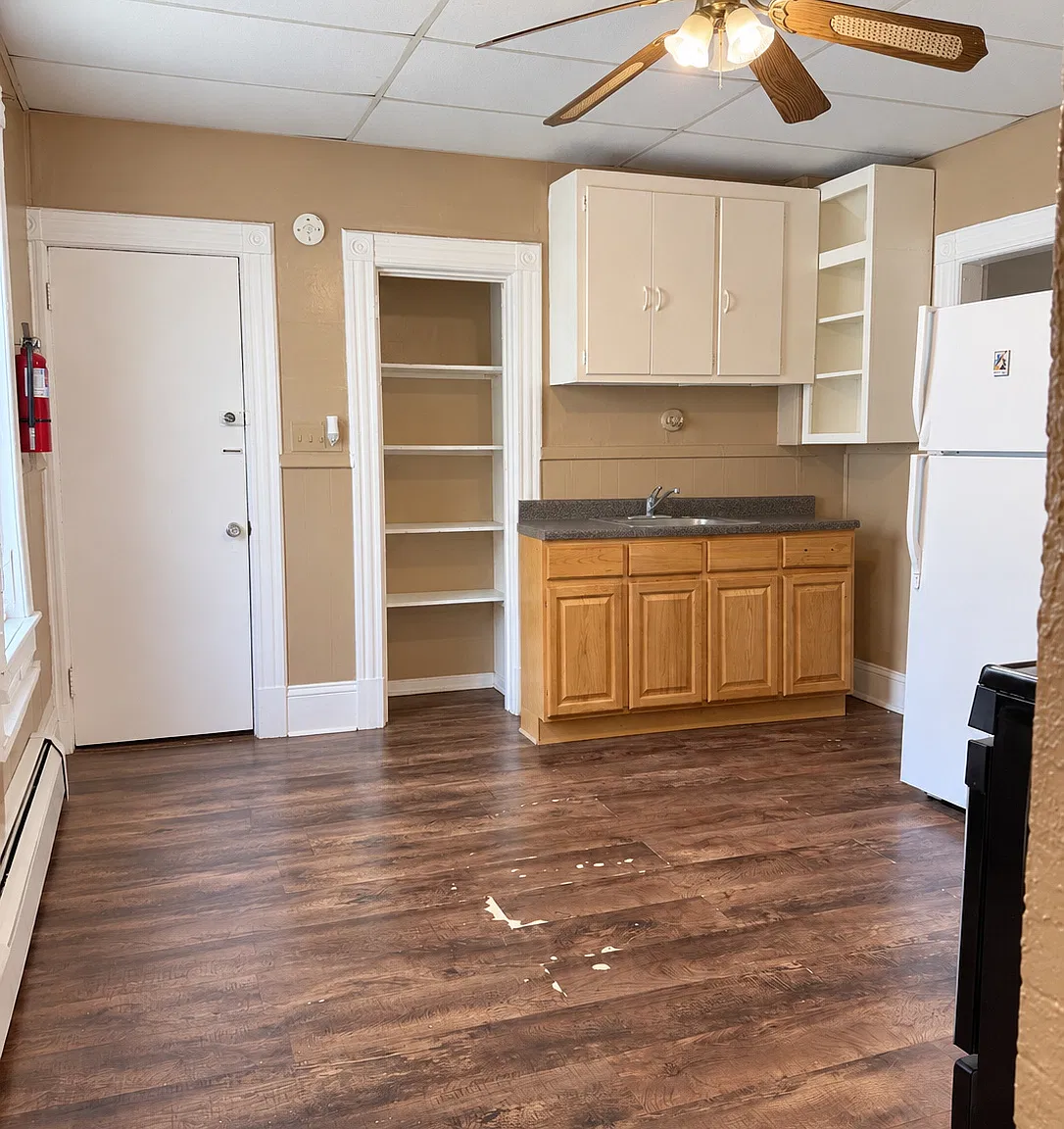 3 bed, $2,100 — Photo 4