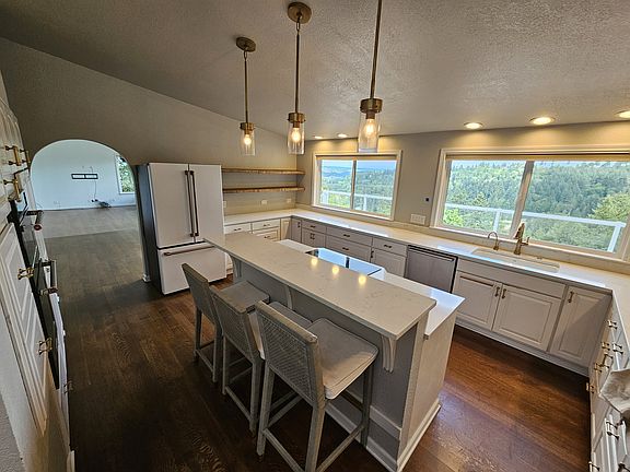 2nd image of 9030 NE 161st Pl