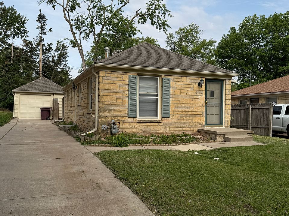 1st image of 383 S 47th St