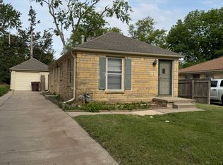 383 S 47th St, Lincoln, NE 68510