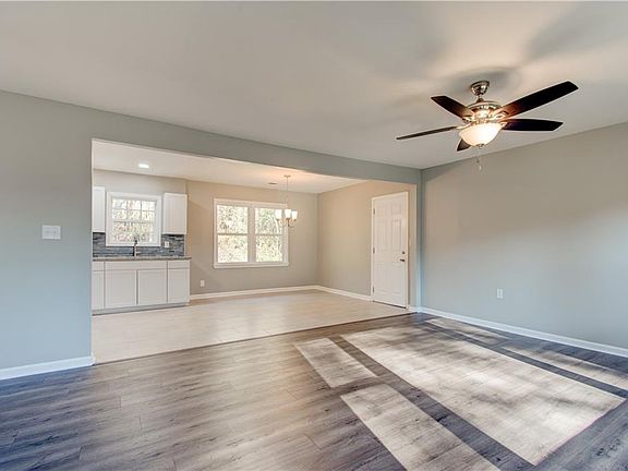 5th image of 4212 McClure Dr