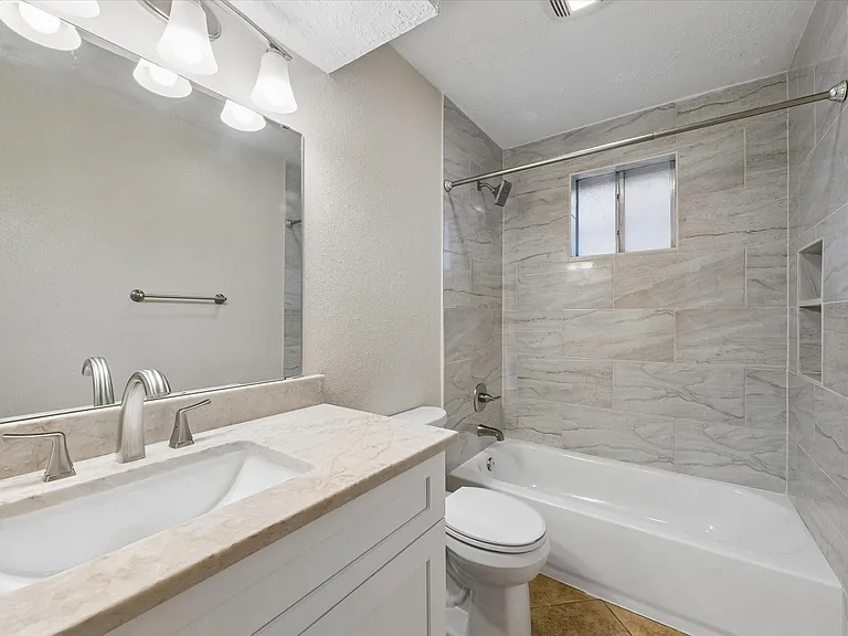 17134 Barcelona Dr — Photo 24