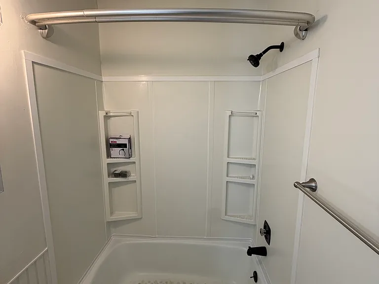 1120 E 9th St #1 — Photo 11