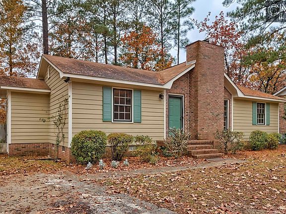 3rd image of 71 Woodpond Ct
