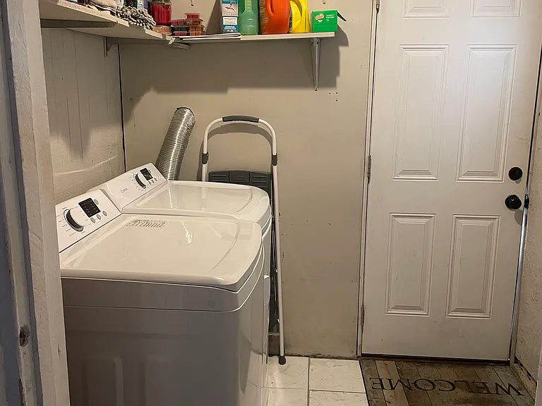 2230 N Main Ave #A — Photo 8