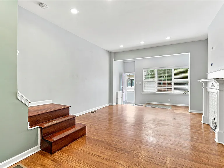 2326 S Croskey St — Photo 6
