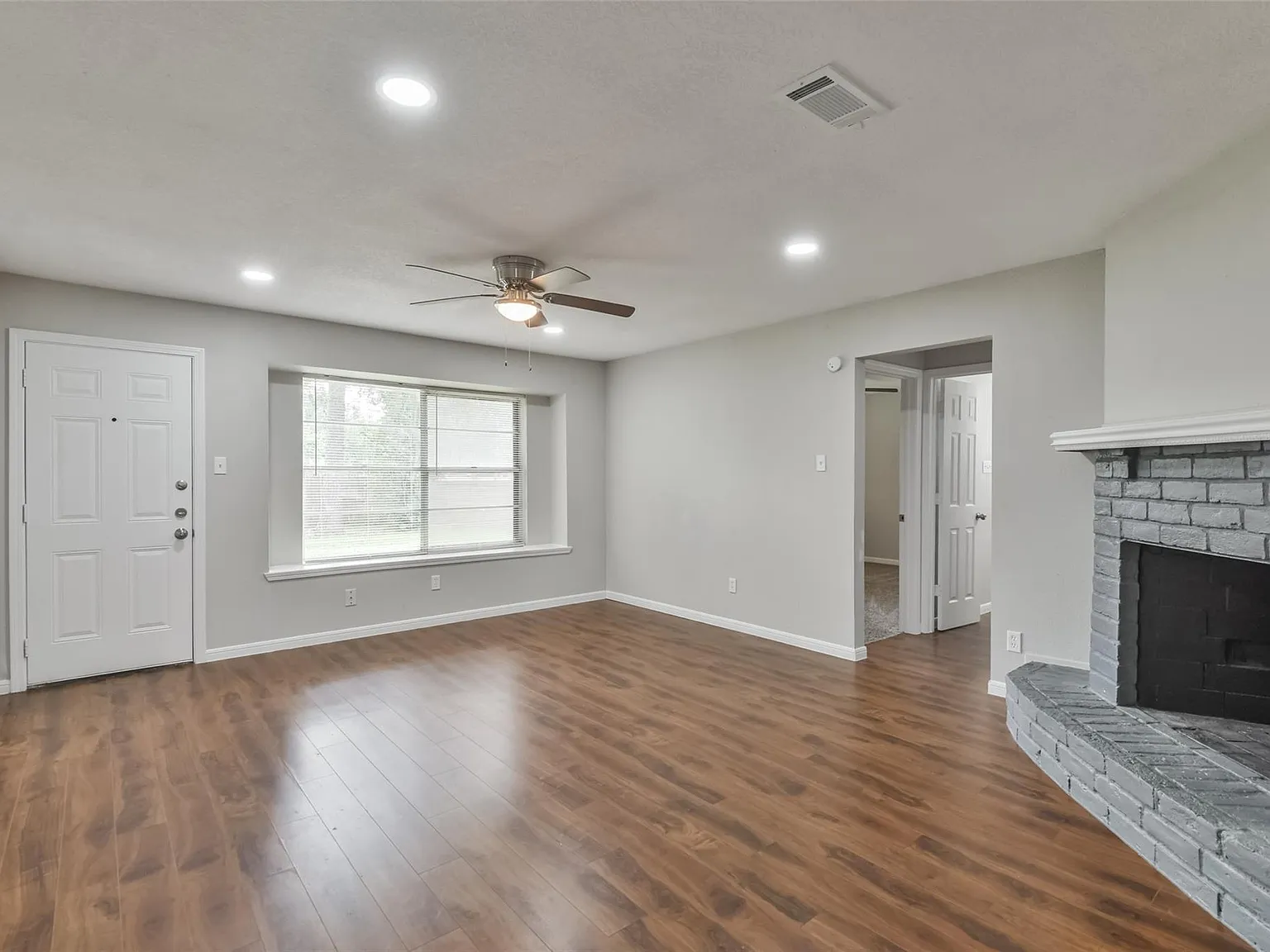 3 bed, 2.0 bath, 1248 sqft, $1,775 — Photo 4
