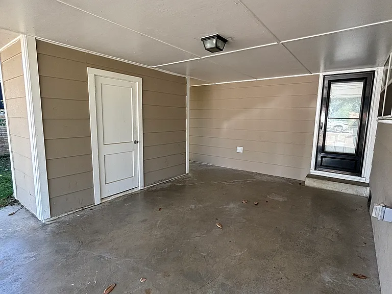 1405 Stone St — Photo 28