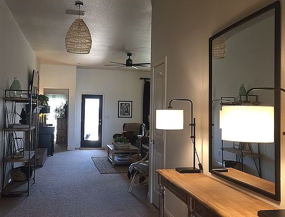 5th image of 10116 Valencia Ave