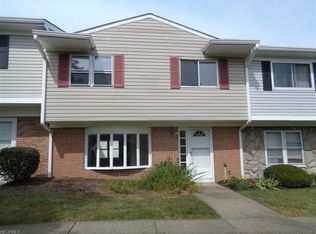 2084 Carlile Dr, Uniontown, OH 44685