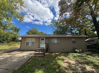 1004 Trimble Ave, Tahlequah, OK 74464