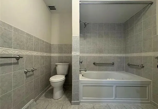 540 Heather Dr #7 — Photo 8