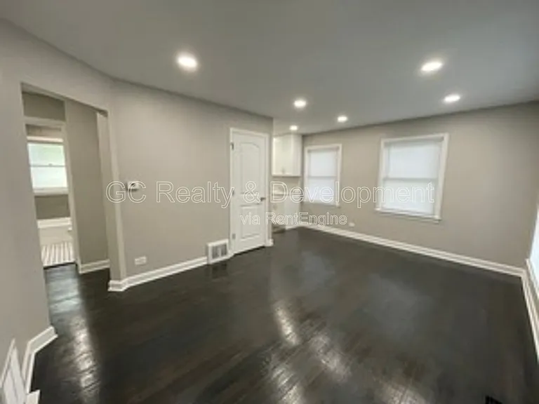 4315 Stanley Ave — Photo 7