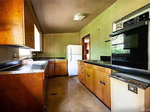 4th image of 16205 88th Ave NE