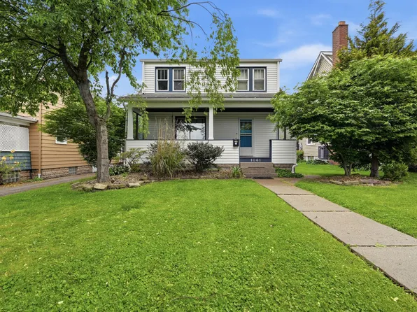 1061 Pacific Ave, Brackenridge, PA 15014