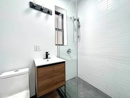 Rented by Nolita Group | media 9