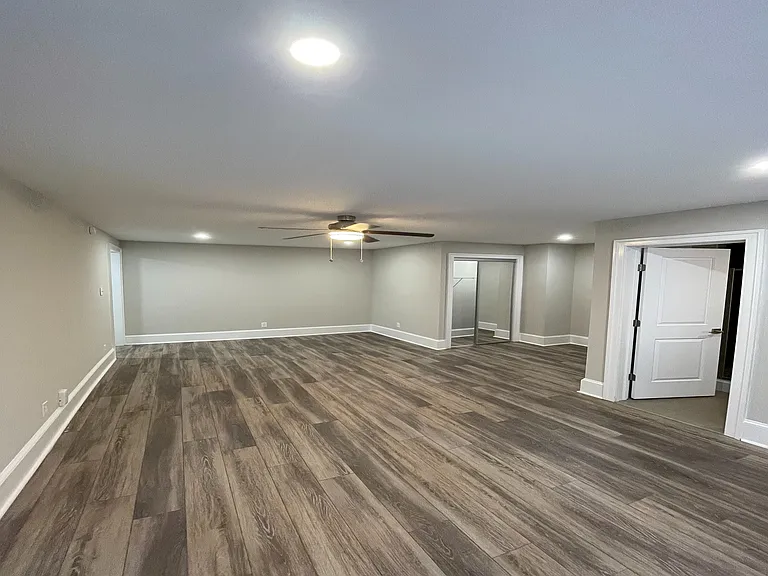 Campus Apartments — Photo 17