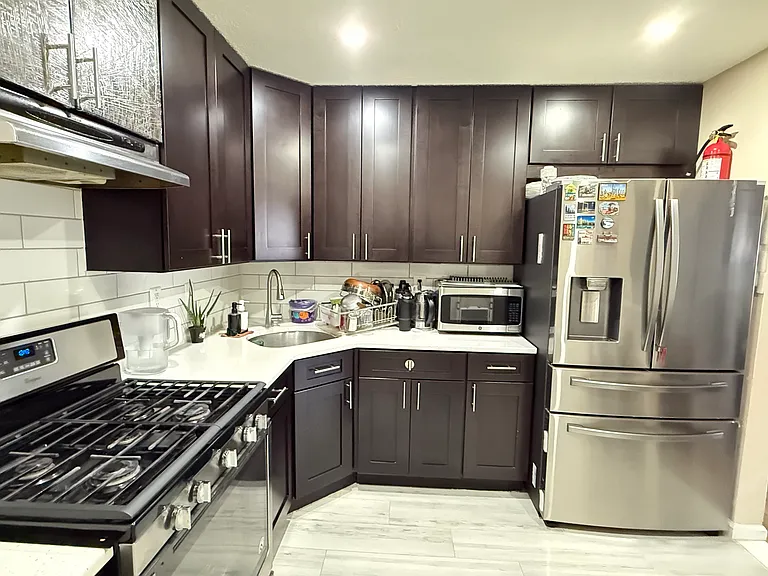 481 Witney Ct — Photo 5