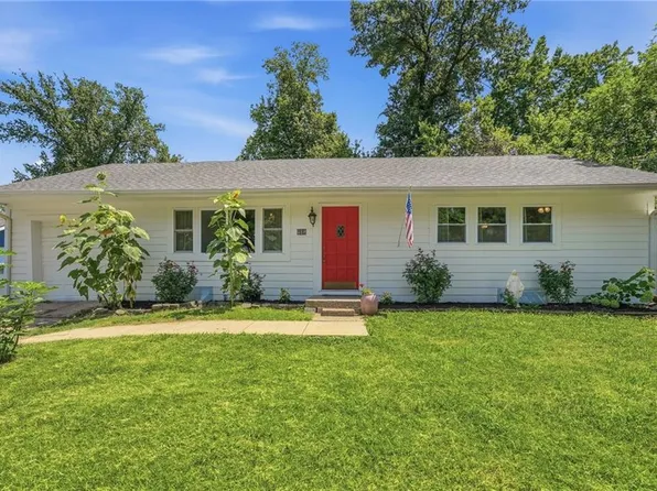 905 N 80th Ter, Kansas City, KS 66112