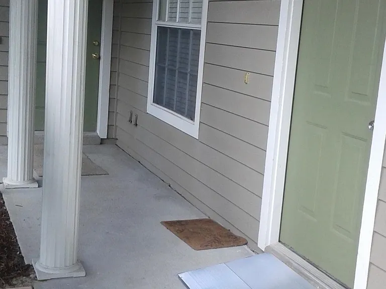 109 Reserve Cir #113 — Photo 9