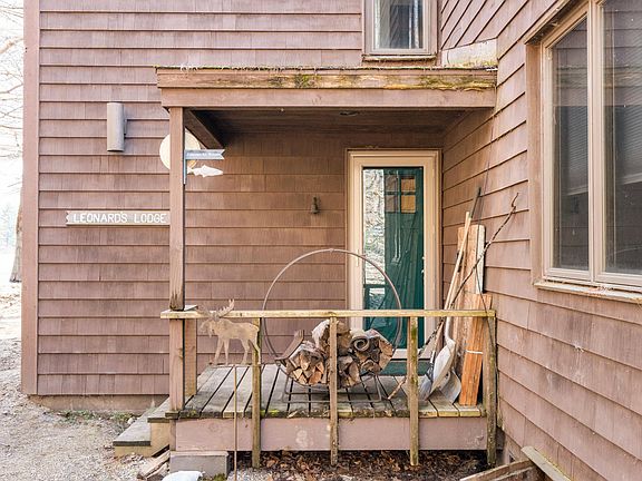 2nd image of 1941 Limberlost Ln
